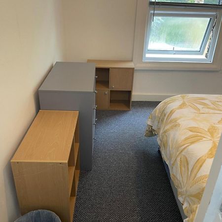 Lovely Room In Tottenham Лондон Экстерьер фото